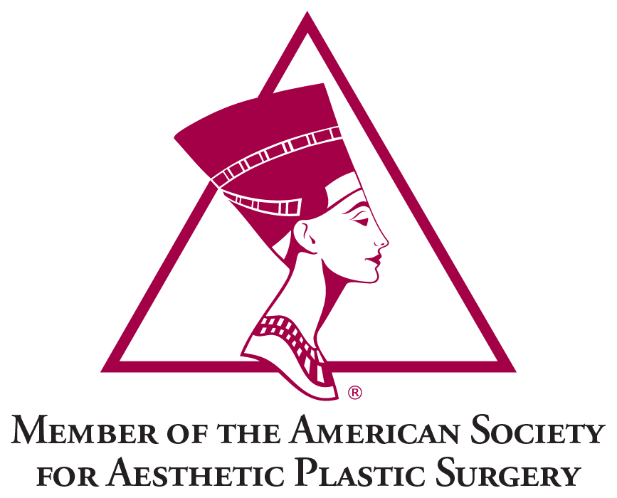 Miembro de la Sociedad Americana de Cirugía Plástica Estética